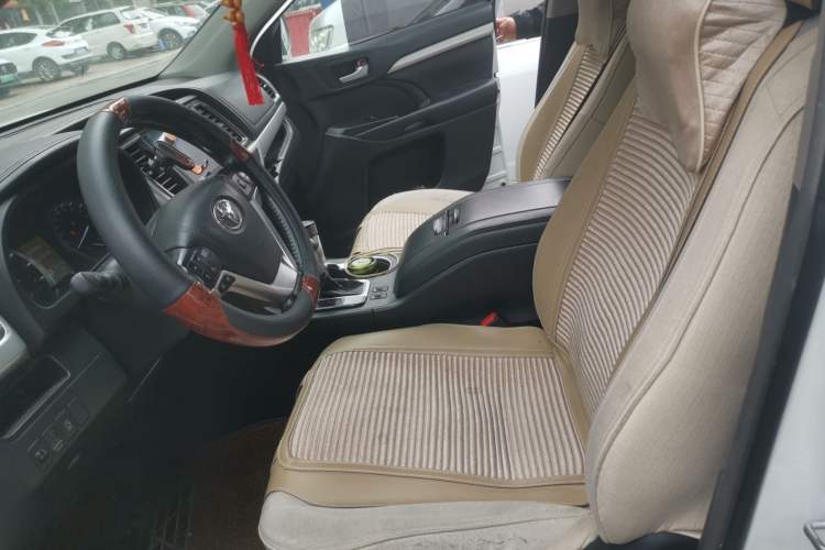 Used Toyota Highlander 2017 2.0T Four-Wheel Drive Luxury Edition 7 Seats Left Front Seat