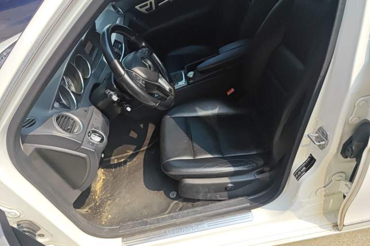 Used Mercedes-Benz C-Class 2011 C 200 Fashion Travel Edition
