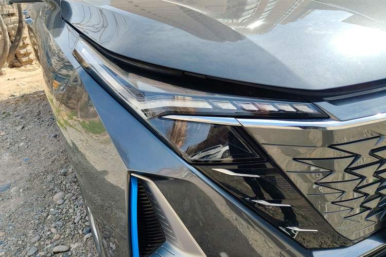 Used CHANGAN OSHAN Z6 New Energy 2023 ZhiDian iDD 150KM Flagship Model
