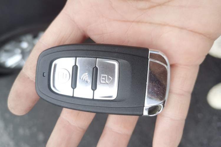 Used Buick LaCrosse 2012 2.4L SIDI Elegant Edition Vehicle Key