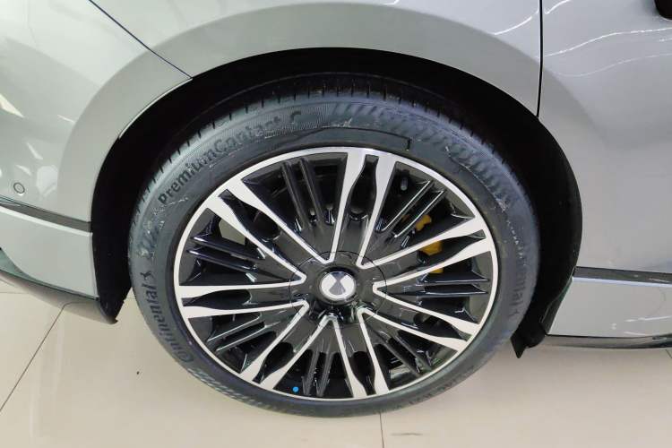 Used Denza Z9GT 2024 1100 Four-Wheel Drive Ultra Version
