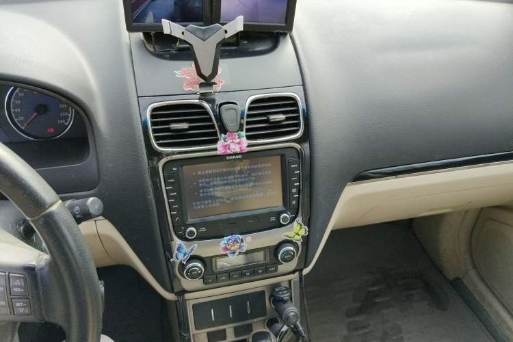 Used Geely Auto Classic Emgrand 2013 Sedan 1.8L CVT Prestige Model