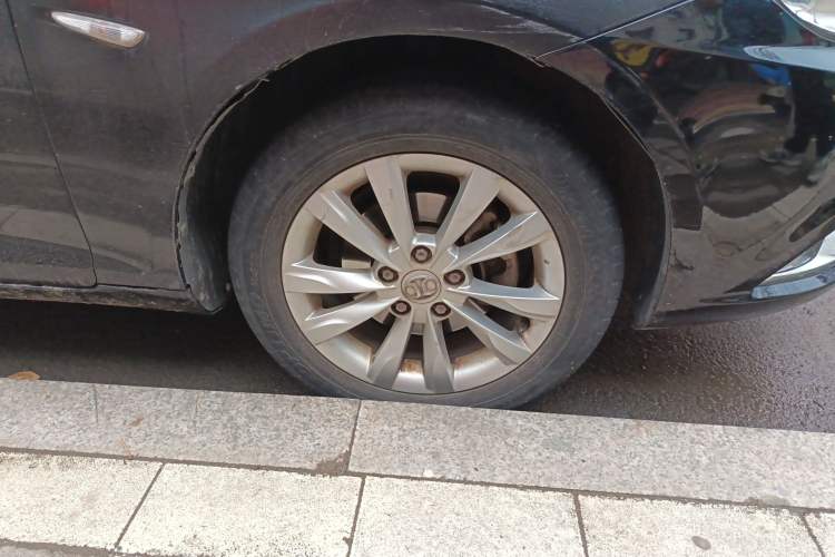 Used BAIC Senova D50 2014 1.5L manual comfort version Right Front Wheel Hub