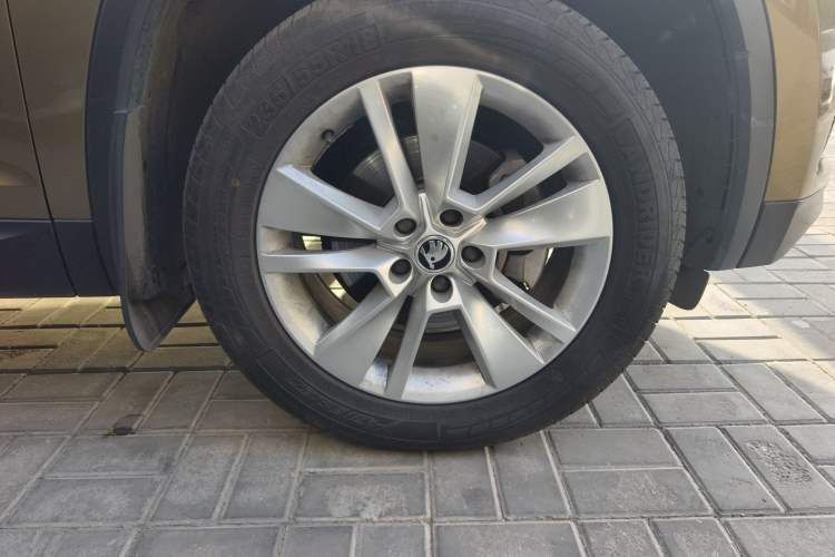 Used Skoda Kodiaq 2017 TSI330 5-Seat Two-Wheel Drive Luxury Edition Right Front Wheel Hub