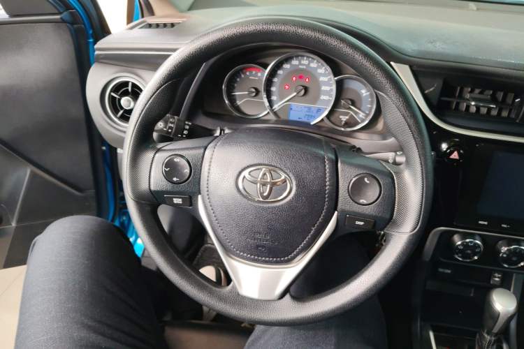 Used Toyota Levin 2017 Revised 185T CVT Elite Edition China V Standard Steering Wheel