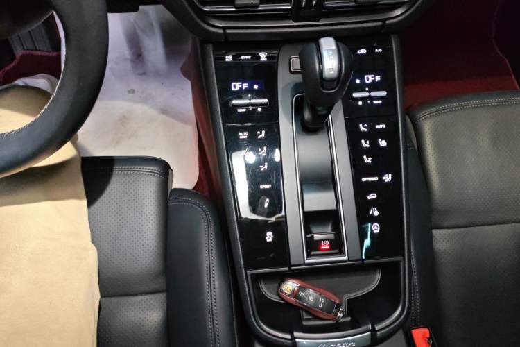 Used Porsche Macan 2024 Macan 2.0T