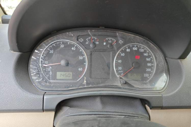 Used Volkswagen Polo 2009 Jingqu 1.4L Manual Elegant Edition Instrument Cluster