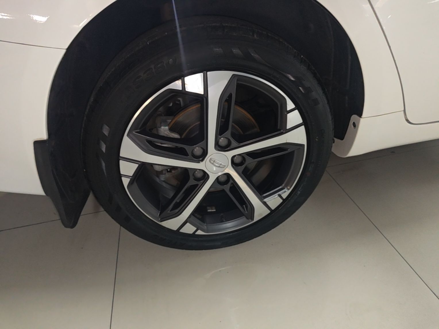 Geely Auto Emgrand L 2022 1.4T CVT Flagship Edition — снимка 11