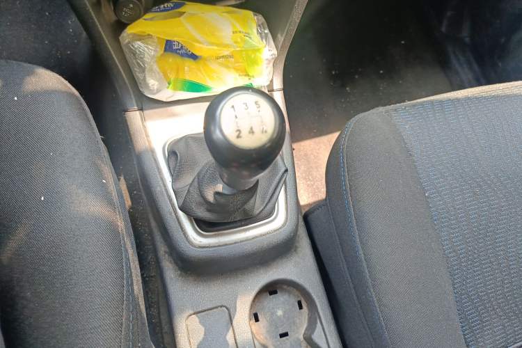 Used CHANGAN KAICHENG Ounuo S 2015 1.5L CNG Model Gear Lever