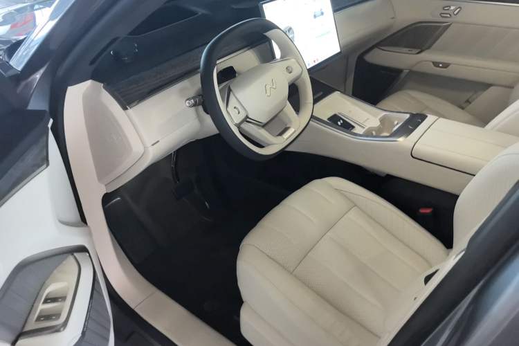 Used ONVO Luxeed L90 2025 Model—Max Six-Seater Version