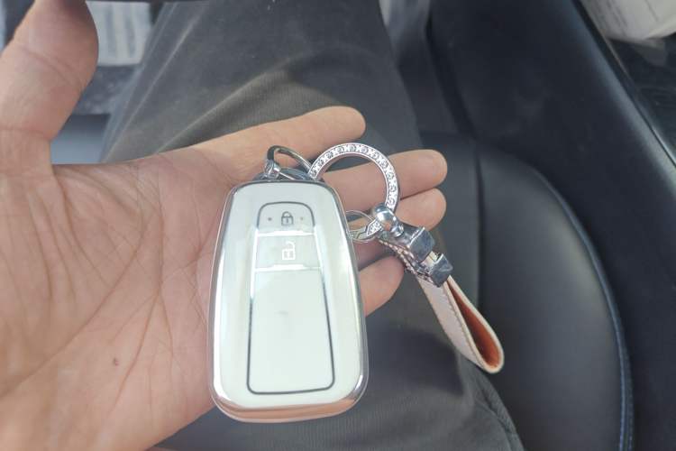 Used Toyota C-HR 2018 2.0L Leading Edition China VI Vehicle Key