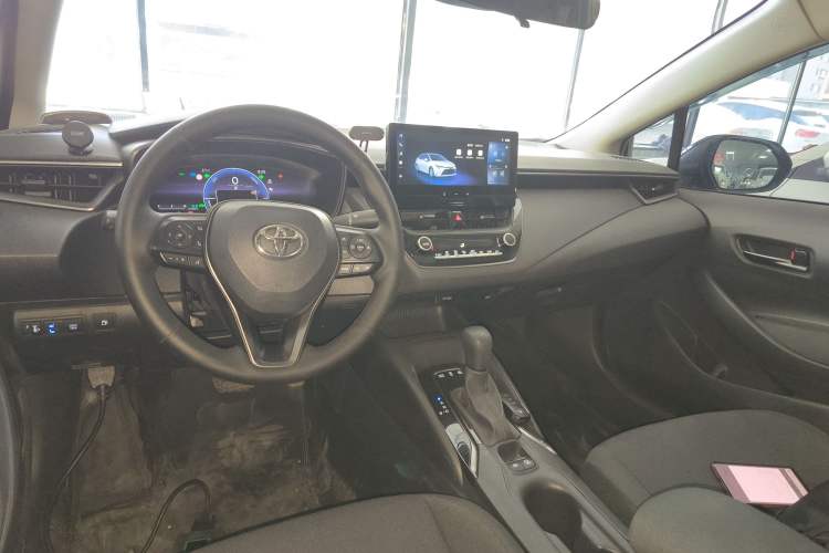 Used Toyota Levin 2024 Smart Electric Hybrid Dual-Motor 1.8L Knight Edition Audio And AC Panel