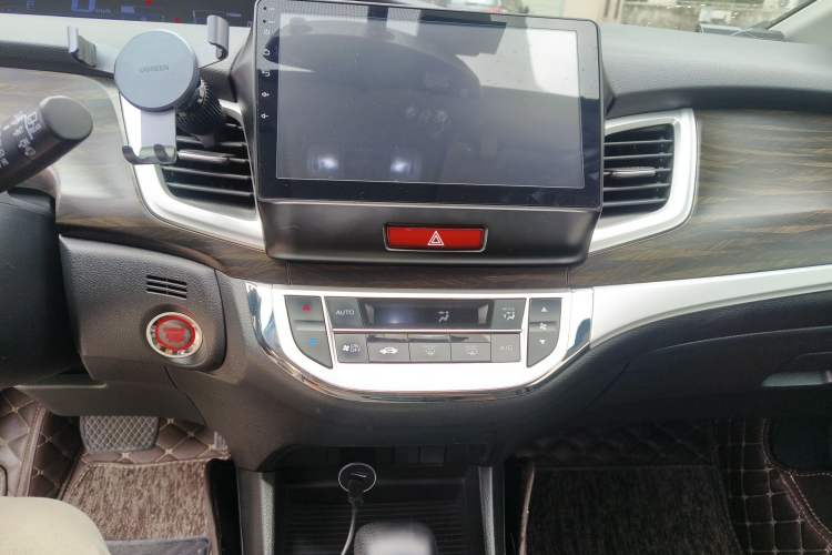 Used Honda Jade 2017 1.8L automatic Comfort version 5 seats
