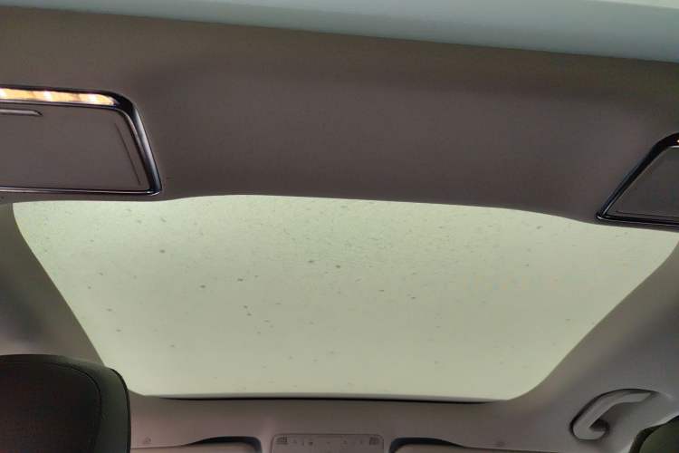 Used Mercedes-Benz E-Class 2022 Updated E 300 L Luxury Edition Headliner