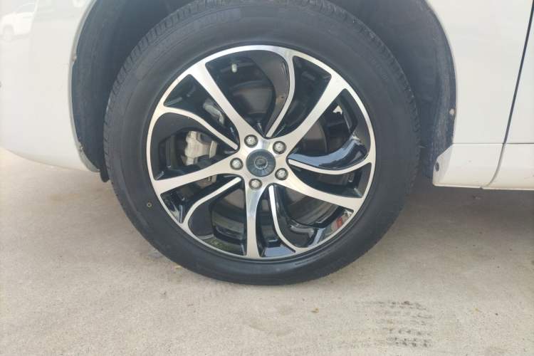 Used Haval H6 Coupe 2018 Red-Label 1.5T Automatic Two-Wheel Drive Ultra-Luxury Model Left Front Wheel Hub