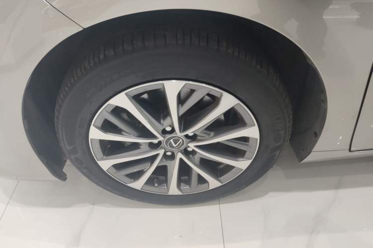 Used Lexus ES 2023 200 Excellence Edition