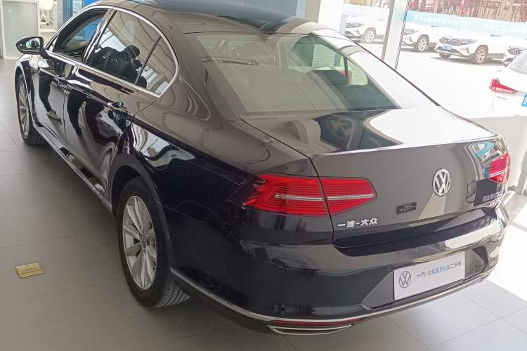 Used Volkswagen Magotan 2019 330TSI DSG Leading Model China VI Standard Rear Left 45 Deg