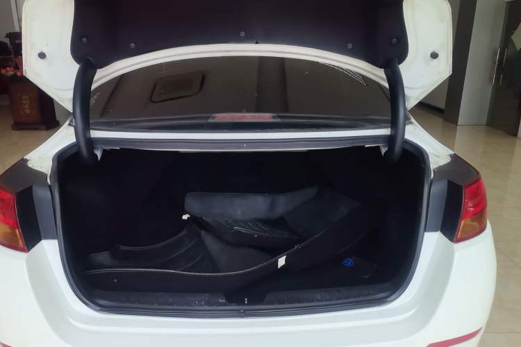 Used Kia K5 2015 2.0L Automatic LUX