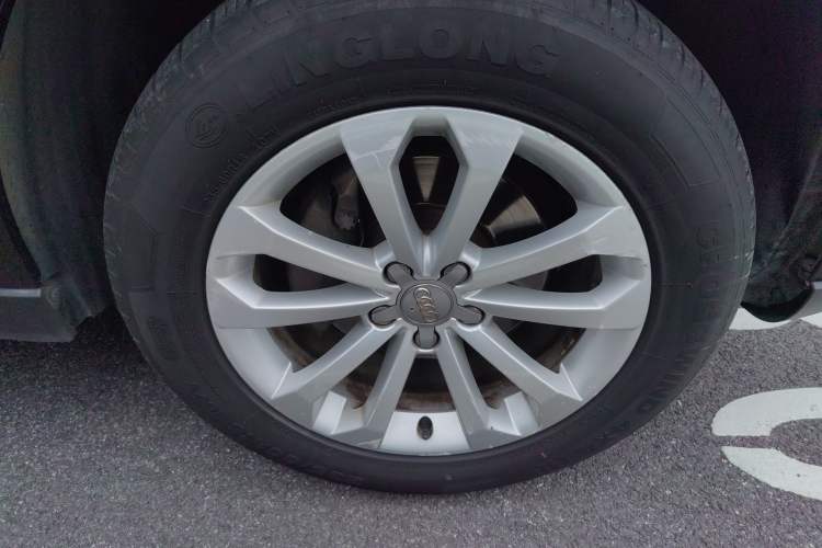 Used Audi Q5 2015 40 TFSI Technology Edition Right Front Wheel Hub