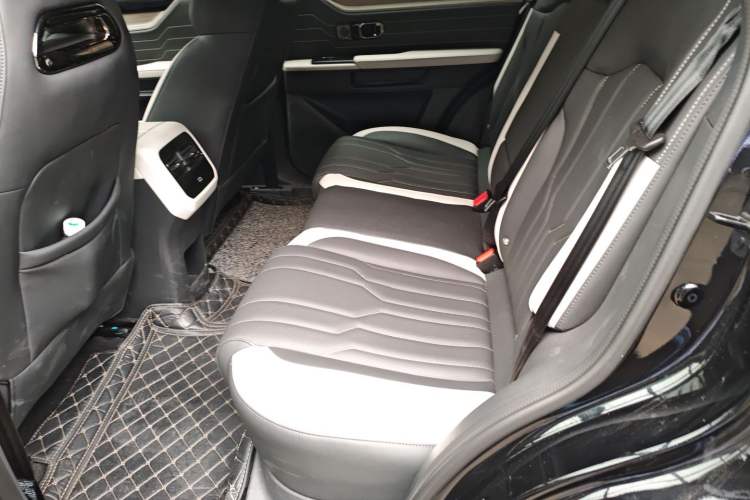 Used JETOUR Shanhai L6 2024 1.5TD DHT ULTRA