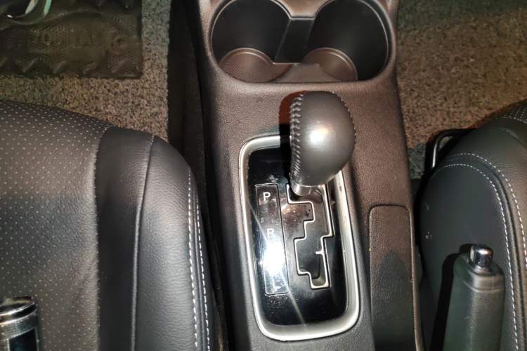 Used Mitsubishi Outlander 2016 2.4L 4x4 Luxury Edition 7-Seater