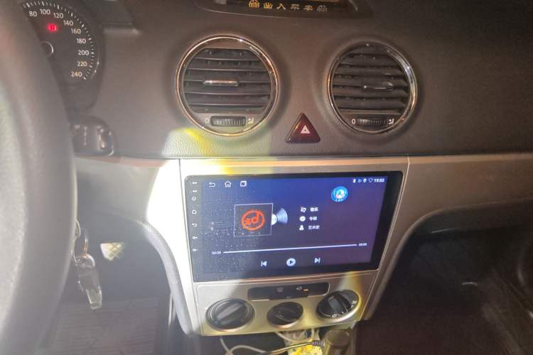 Used Volkswagen Lavida 2011 1.4 TSI Manual Prestige Edition Audio And AC Panel