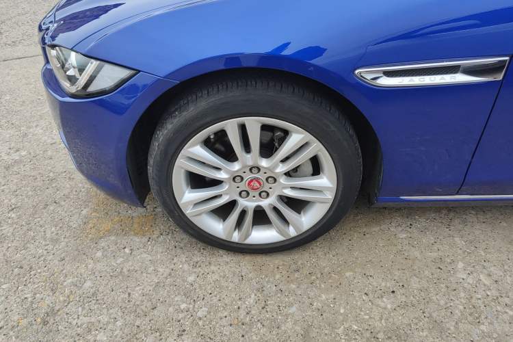 Used Jaguar XEL 2019 2.0T 200 PS Deluxe Edition Left Front Wheel Hub