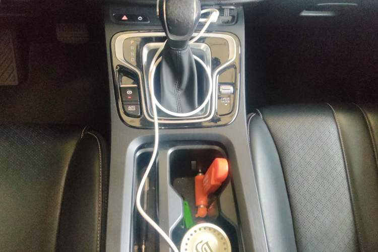 Used GAC Trumpchi M6 2021 PRO 270T DCT Luxury Edition Gear Lever