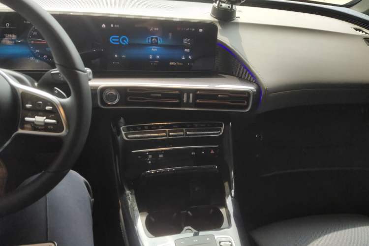 Used Mercedes-Benz EQC 2020 EQC 350 4MATIC Audio And AC Panel