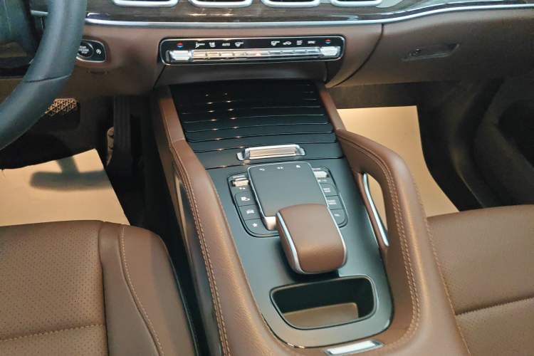 Used Mercedes-Benz GLE 2024 GLE 350 4MATIC Stylish Model
