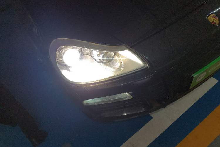 Used Porsche Cayenne 2007 Cayenne S 4.8L Right Front Headlight