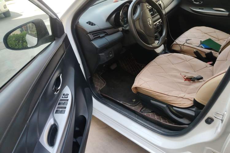 Used Toyota YARiS L Zhi Xuan 2014 1.3E Automatic Charm Edition Driver Seat