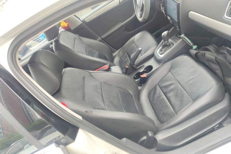 Used Volkswagen Sagitar 2014 Revised Version 1.4TSI Automatic Luxury Edition Right Front Seat