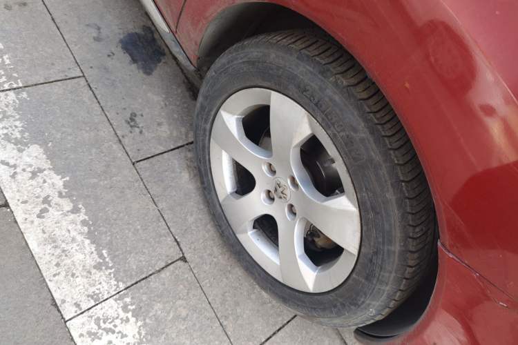 Used Peugeot 3008 2011 1.6T Fashion Edition Right Front Wheel Hub