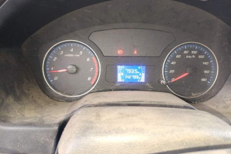 Used CHANGAN KAICHENG Shenqi F30 2016 1.5L Comfort Plus Long Wheelbase DAM15L Odometer Close Up