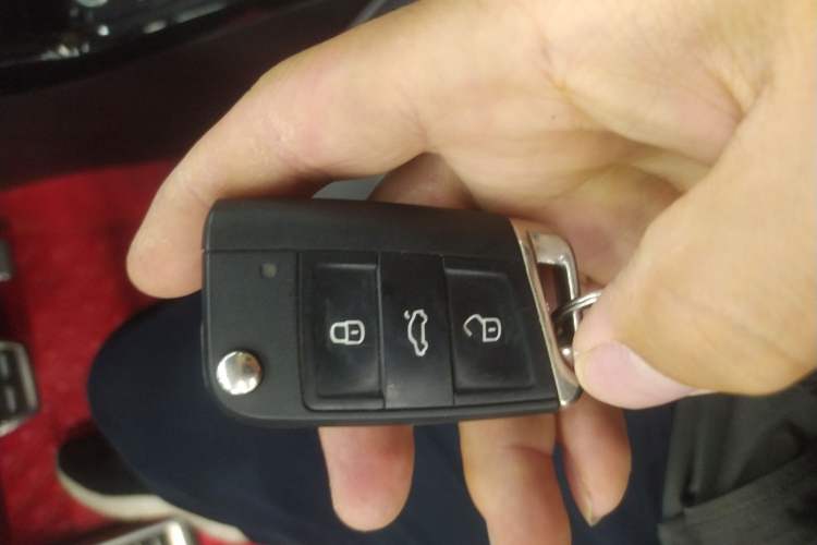 Used Volkswagen Tayron X 2020 330TSI Two-Wheel Drive Luxury Smart Connectivity Version Vehicle Key