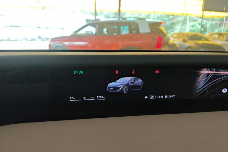 Used Avatr 12 2025 Updated Ultra All-Electric Four-Wheel Drive Instrument Cluster