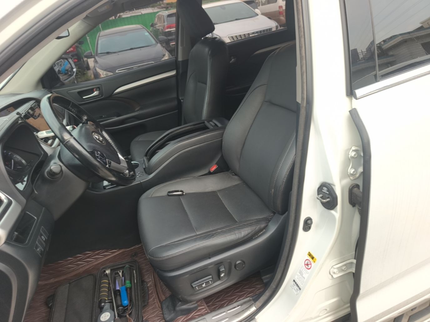 Avant de la voiture