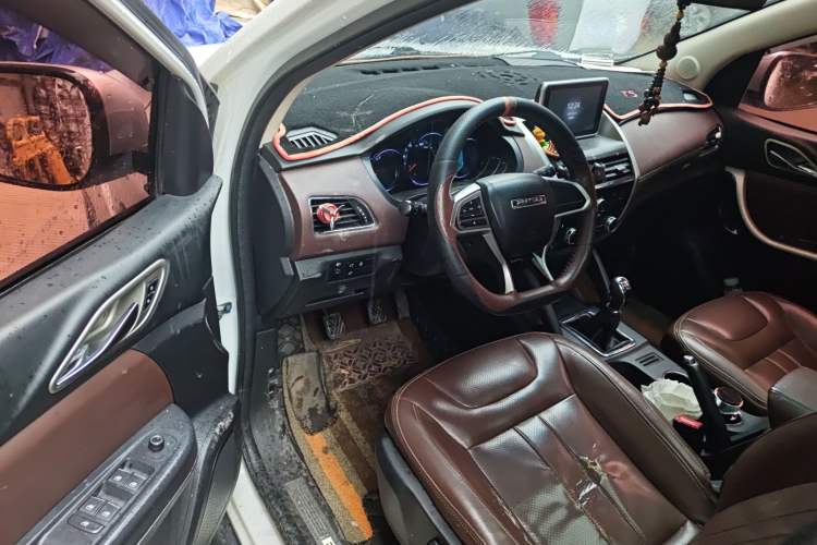 Used Bisu T5 2017 1.5T Manual Comfort Model
