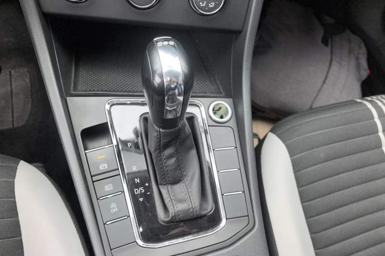 Used Volkswagen Bora 2024 200TSI DSG Comfort Edition Gear Lever