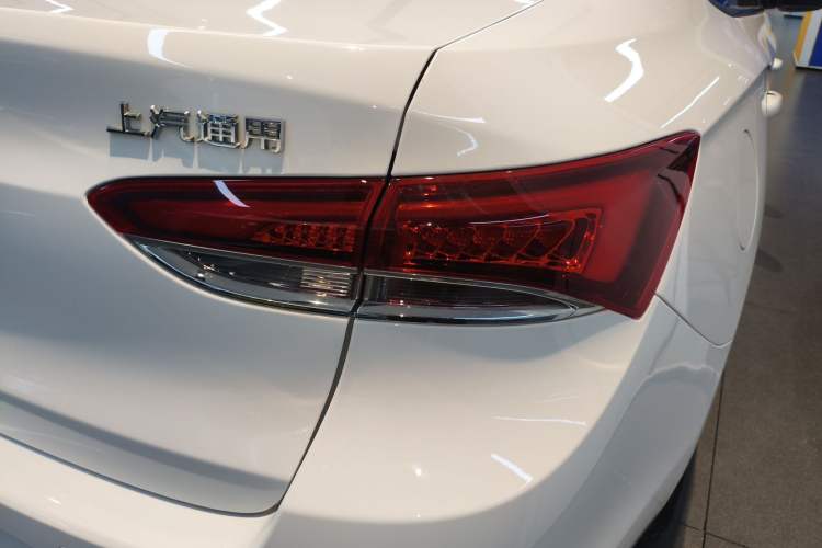 Used Buick GT 2021 Revised Version Flagship 1.5L Automatic Elite Edition Right Rear Taillight