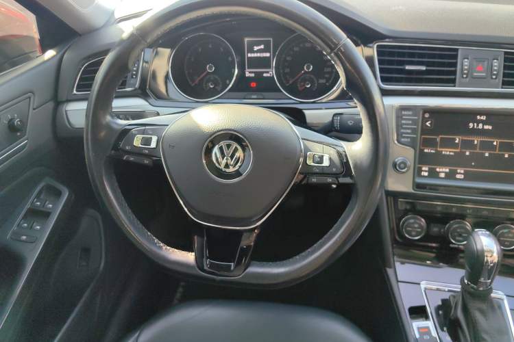 Used Volkswagen Lamando 2018 280TSI DSG Comfort Edition
