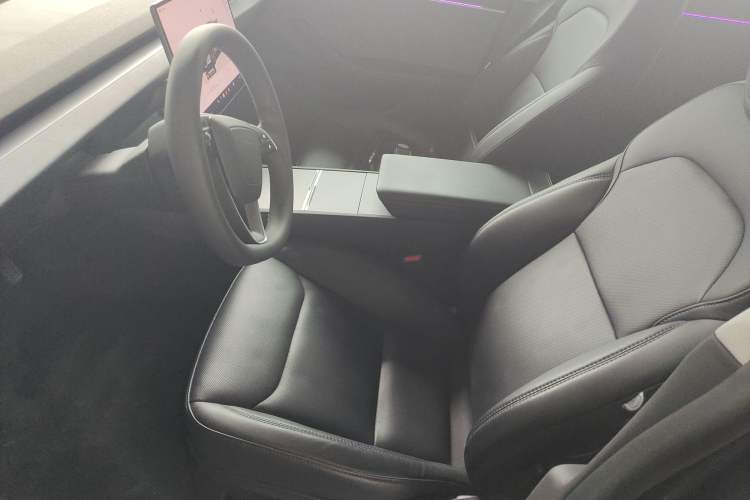 Used Tesla Model 3 2023 Rear-Wheel-Drive Version
