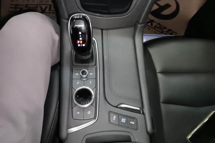 Used Cadillac XT5 2022 2.0T Two-Wheel Drive Luxury Version
