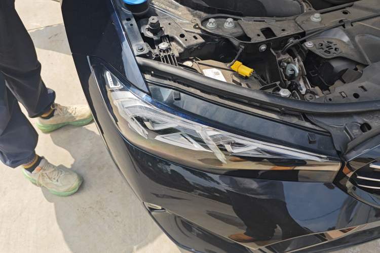 Used BMW 3 Series 2024 325Li M Sport Night Edition Package Right Front Headlight