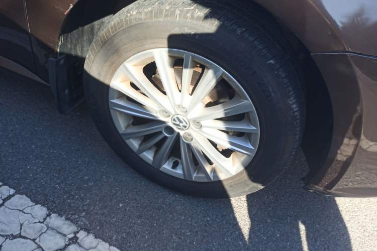 Used Volkswagen Gran Lavida 2013 1.6L Automatic Comfort Model
