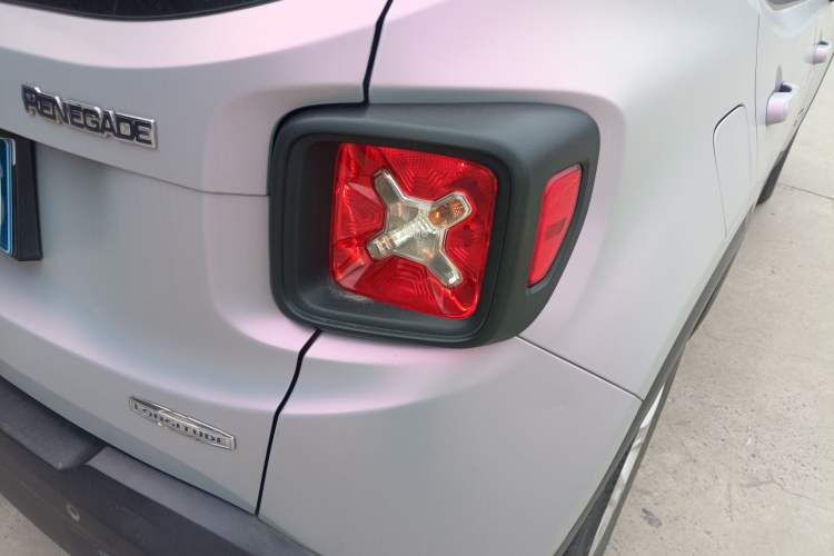 Used Jeep Renegade 2018 Connected Large Screen Version 180T Automatic Jingneng Version
