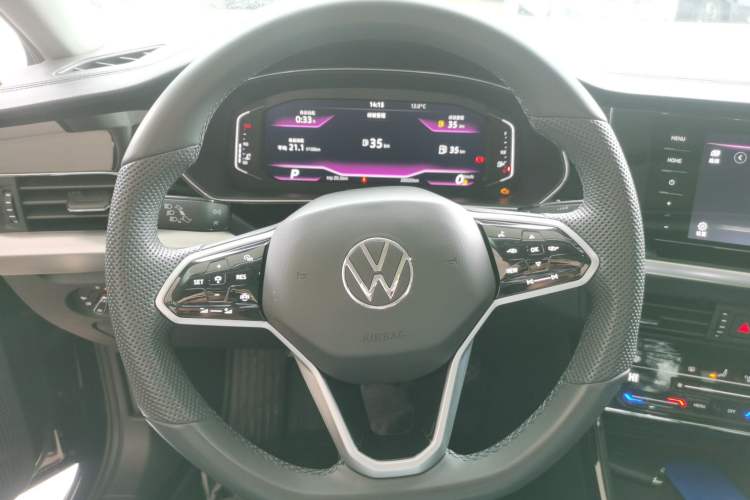 Used Volkswagen Passat 2025 Outstanding Model 330TSI Starry Elite Edition
