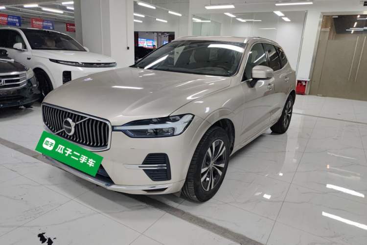 Used Volvo XC60 2023 B5 4x4 Smart Luxury Edition