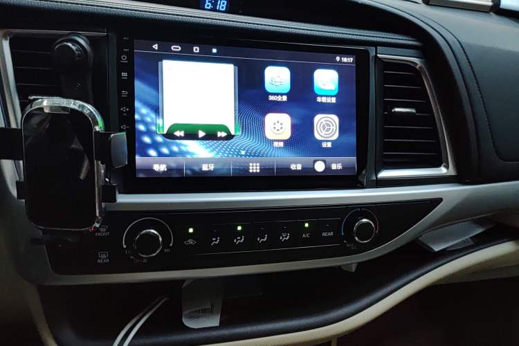 Used Toyota Highlander 2018 2.0T Two-Wheel Drive Elite Version 5 Seats China VI Standard
